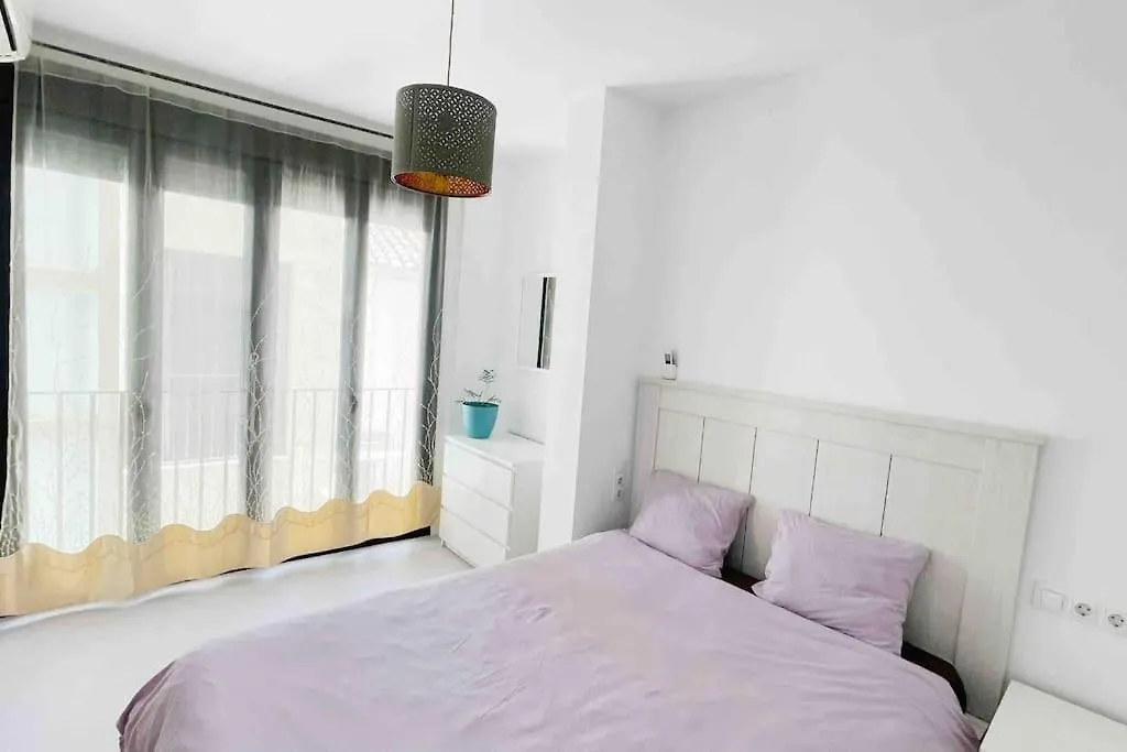 2 Bedroom Apartment Next To Plaza De La Merced Màlaga